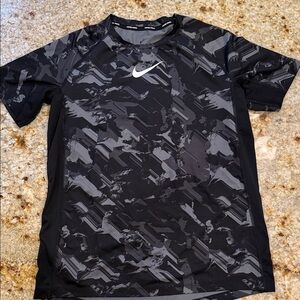 Nike Pro Black and Gray Camouflage Dri-fit T-Shirt size YXL like new